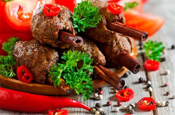 Meat rolls with spices and vegetables are an example of the right nutrition